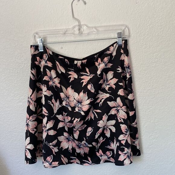 Madewell Satin Circle Mini Skirt in Winter Orchid - Picture 6 of 7